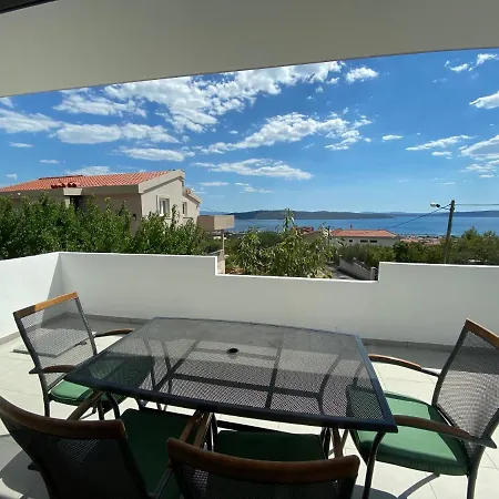 Apartment Apartman Mila *