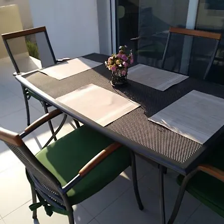 Apartman Mila Apartment *